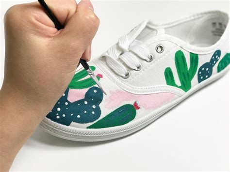 what paint to use sneakers.